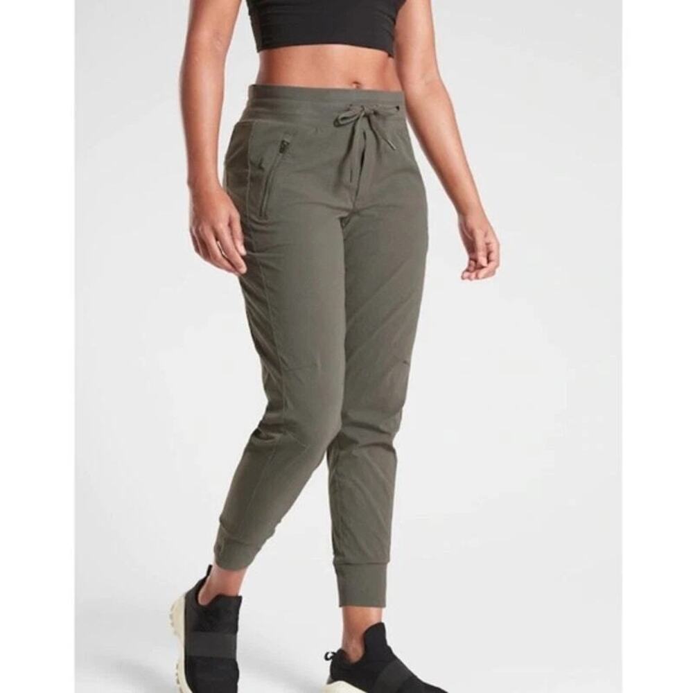 Athleta Trekkie North Jogger Green Mountain Olive Athletic Pants Women's SZ 10